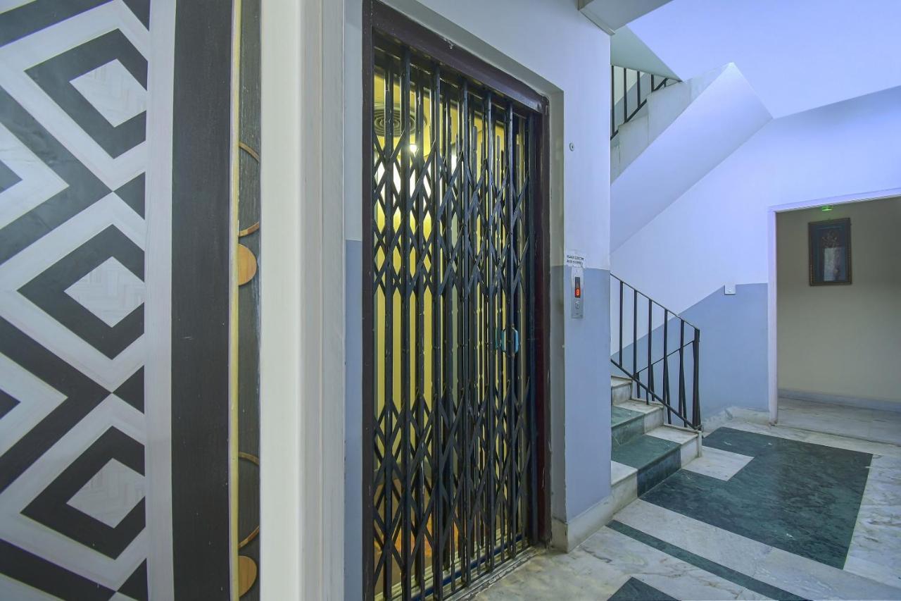 Super Collection O Bricks Inn Hazra Road Near Birla Mandir Kolkata Exterior photo